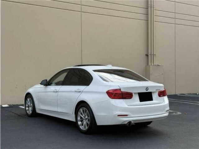 Білий БМВ 3 Серія, об'ємом двигуна 2 л та пробігом 119 тис. км за 4000 $, фото 3 на Automoto.ua