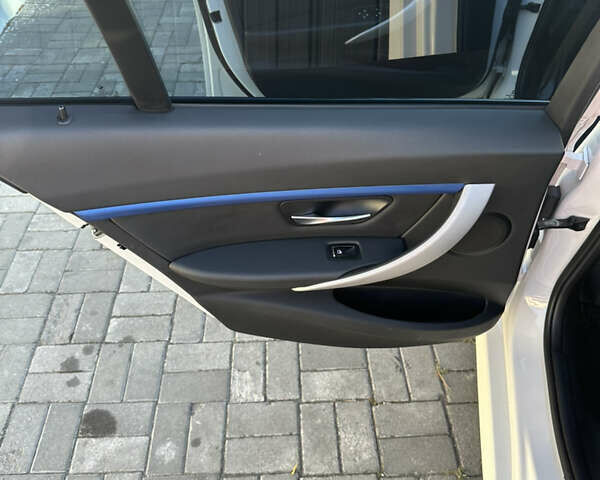 Белый БМВ 3 Серия, объемом двигателя 2 л и пробегом 180 тыс. км за 21500 $, фото 53 на Automoto.ua