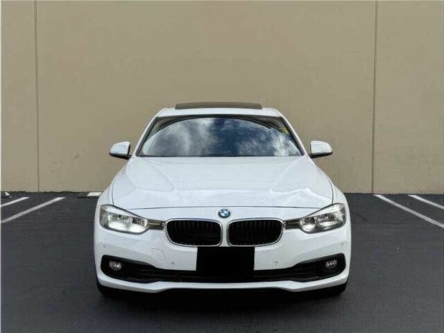 Білий БМВ 3 Серія, об'ємом двигуна 2 л та пробігом 119 тис. км за 4000 $, фото 1 на Automoto.ua