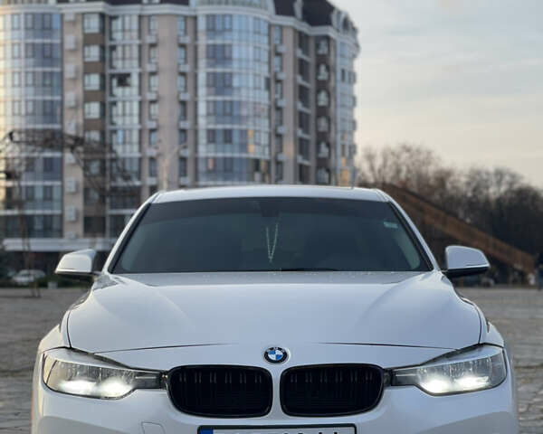 Белый БМВ 3 Серия, объемом двигателя 2 л и пробегом 178 тыс. км за 13800 $, фото 7 на Automoto.ua