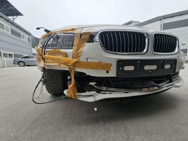 Білий БМВ 3 Серія, об'ємом двигуна 2 л та пробігом 72 тис. км за 12900 $, фото 11 на Automoto.ua