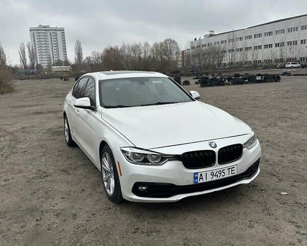 Белый БМВ 3 Серия, объемом двигателя 2 л и пробегом 140 тыс. км за 16300 $, фото 8 на Automoto.ua