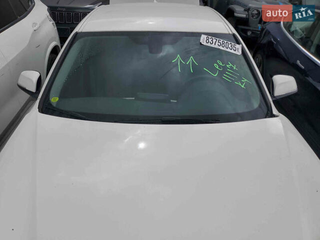 Білий БМВ 3 Серія, об'ємом двигуна 2 л та пробігом 96 тис. км за 9200 $, фото 28 на Automoto.ua