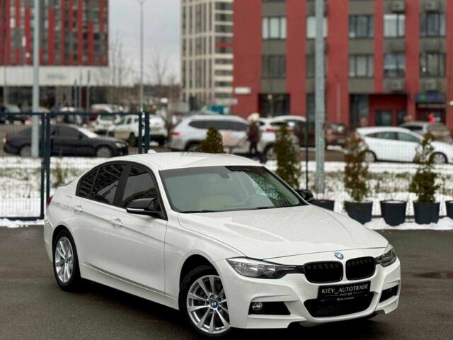 Білий БМВ 3 Серія, об'ємом двигуна 2 л та пробігом 170 тис. км за 13300 $, фото 4 на Automoto.ua