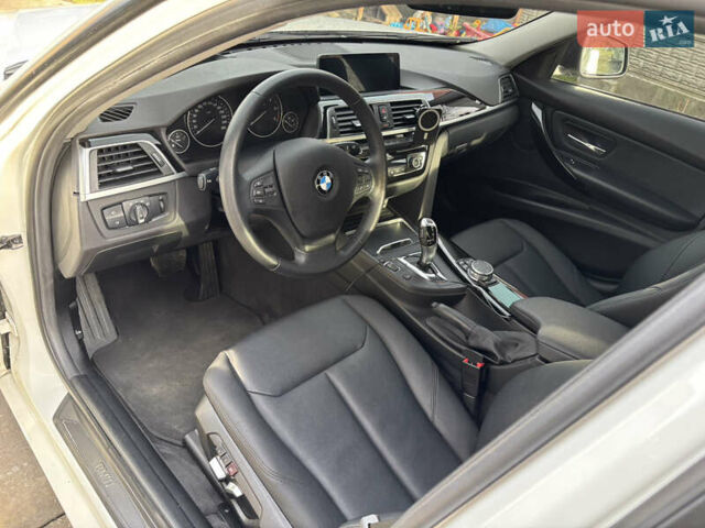 Белый БМВ 3 Серия, объемом двигателя 2 л и пробегом 122 тыс. км за 20500 $, фото 14 на Automoto.ua