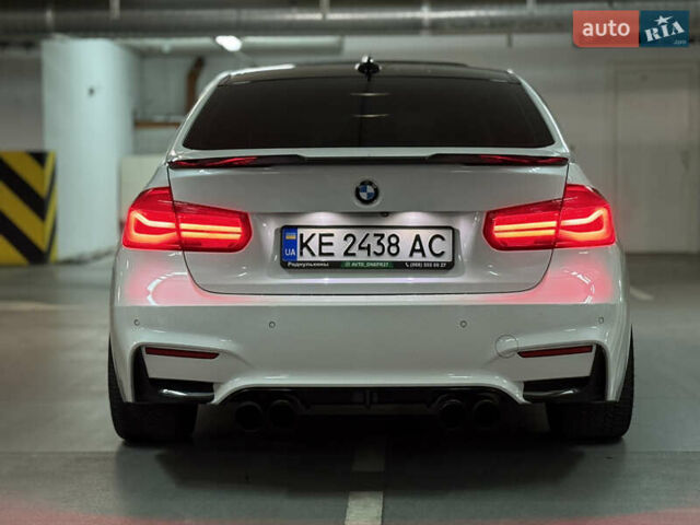 Белый БМВ 3 Серия, объемом двигателя 2 л и пробегом 156 тыс. км за 16500 $, фото 3 на Automoto.ua