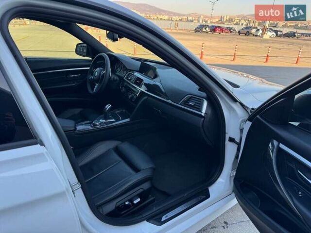 Белый БМВ 3 Серия, объемом двигателя 2 л и пробегом 161 тыс. км за 18000 $, фото 8 на Automoto.ua