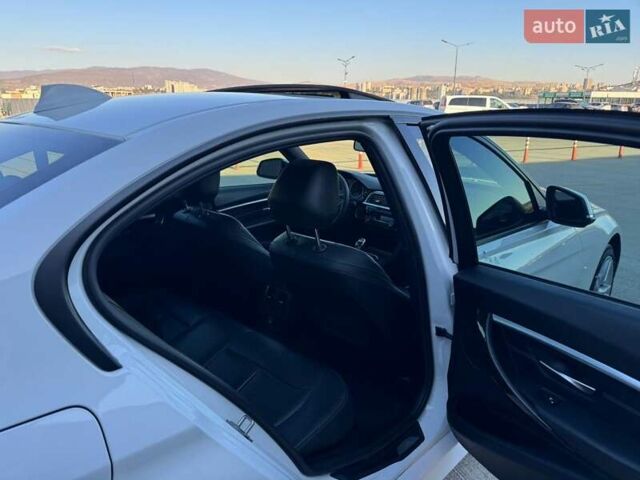 Белый БМВ 3 Серия, объемом двигателя 2 л и пробегом 161 тыс. км за 18000 $, фото 6 на Automoto.ua