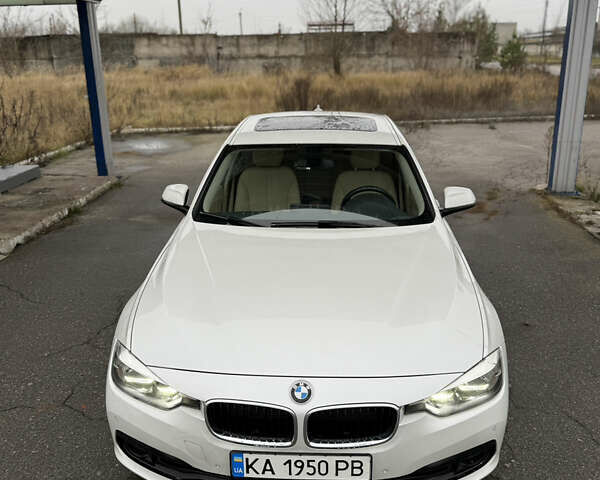 Білий БМВ 3 Серія, об'ємом двигуна 2 л та пробігом 190 тис. км за 13300 $, фото 1 на Automoto.ua