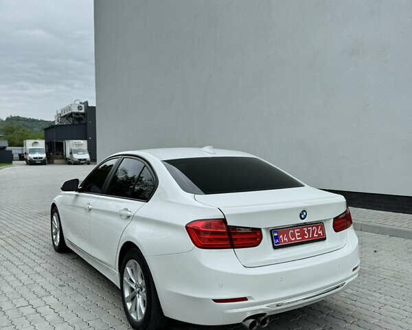 Білий БМВ 3 Серія, об'ємом двигуна 2 л та пробігом 125 тис. км за 14200 $, фото 3 на Automoto.ua