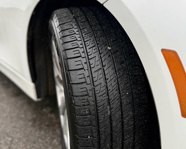 Білий БМВ 3 Серія, об'ємом двигуна 2 л та пробігом 190 тис. км за 13300 $, фото 18 на Automoto.ua