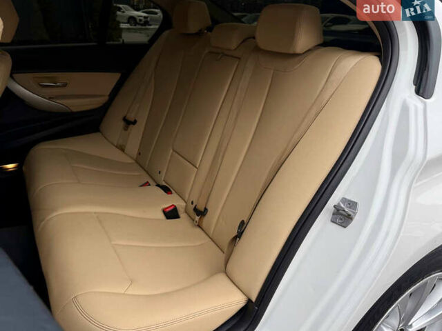 Белый БМВ 3 Серия, объемом двигателя 2 л и пробегом 171 тыс. км за 13300 $, фото 27 на Automoto.ua