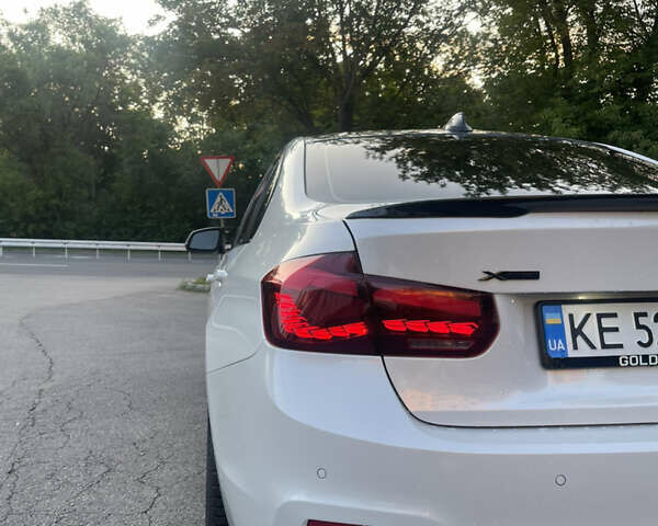 Білий БМВ 3 Серія, об'ємом двигуна 2 л та пробігом 193 тис. км за 19000 $, фото 3 на Automoto.ua