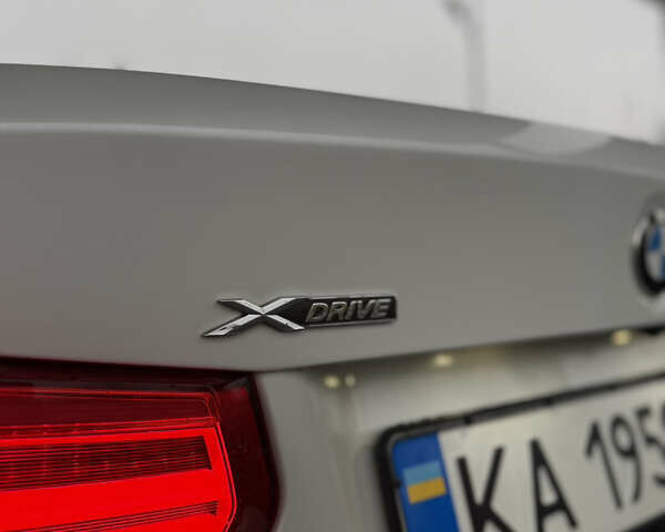 Білий БМВ 3 Серія, об'ємом двигуна 2 л та пробігом 190 тис. км за 13300 $, фото 7 на Automoto.ua