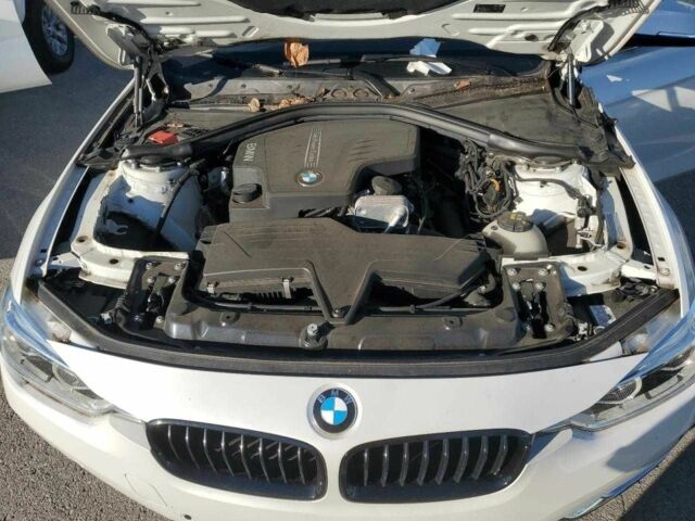 Белый БМВ 3 Серия, объемом двигателя 0 л и пробегом 60 тыс. км за 2400 $, фото 9 на Automoto.ua