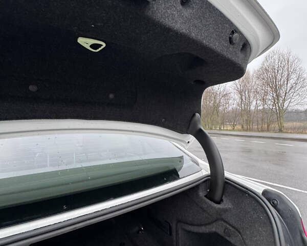 Белый БМВ 3 Серия, объемом двигателя 2 л и пробегом 129 тыс. км за 16300 $, фото 57 на Automoto.ua