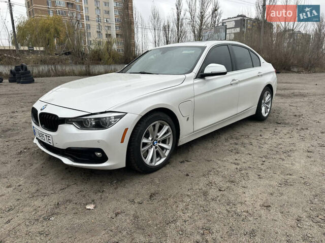 Білий БМВ 3 Серія, об'ємом двигуна 2 л та пробігом 141 тис. км за 15300 $, фото 2 на Automoto.ua