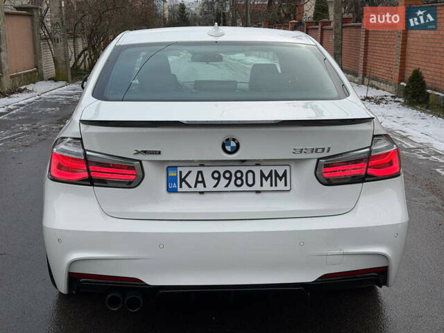 Белый БМВ 3 Серия, объемом двигателя 2 л и пробегом 200 тыс. км за 16300 $, фото 7 на Automoto.ua