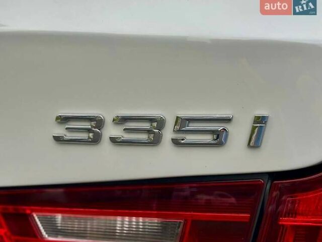 Белый БМВ 3 Серия, объемом двигателя 3 л и пробегом 172 тыс. км за 15000 $, фото 18 на Automoto.ua