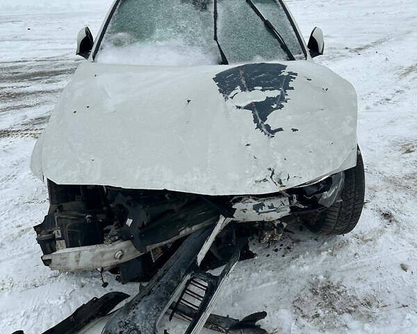 Белый БМВ 3 Серия, объемом двигателя 2 л и пробегом 145 тыс. км за 5500 $, фото 3 на Automoto.ua