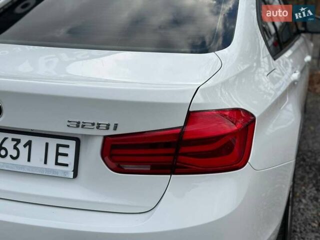 Белый БМВ 3 Серия, объемом двигателя 2 л и пробегом 116 тыс. км за 12900 $, фото 15 на Automoto.ua