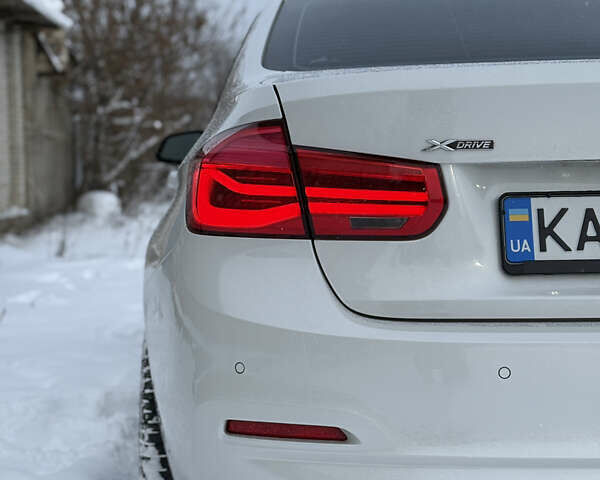 Белый БМВ 3 Серия, объемом двигателя 2 л и пробегом 190 тыс. км за 12900 $, фото 14 на Automoto.ua