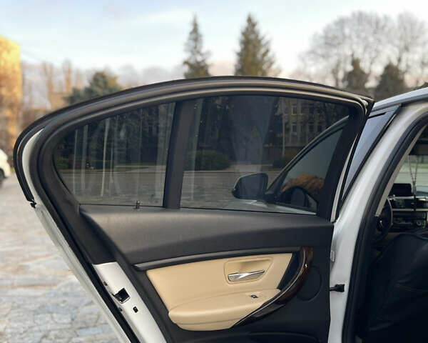 Белый БМВ 3 Серия, объемом двигателя 2 л и пробегом 178 тыс. км за 13800 $, фото 17 на Automoto.ua