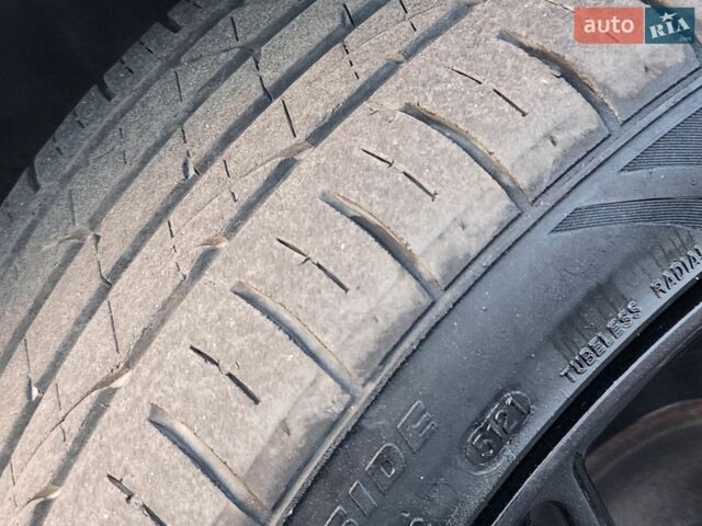Білий БМВ 3 Серія, об'ємом двигуна 2 л та пробігом 142 тис. км за 16800 $, фото 17 на Automoto.ua