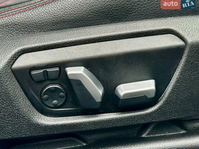 Белый БМВ 3 Серия, объемом двигателя 3 л и пробегом 172 тыс. км за 15000 $, фото 21 на Automoto.ua