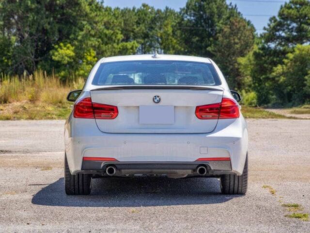 Белый БМВ 3 Серия, объемом двигателя 3 л и пробегом 78 тыс. км за 15800 $, фото 6 на Automoto.ua