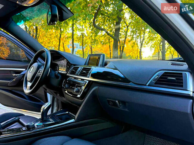 Белый БМВ 3 Серия, объемом двигателя 2 л и пробегом 135 тыс. км за 14000 $, фото 5 на Automoto.ua