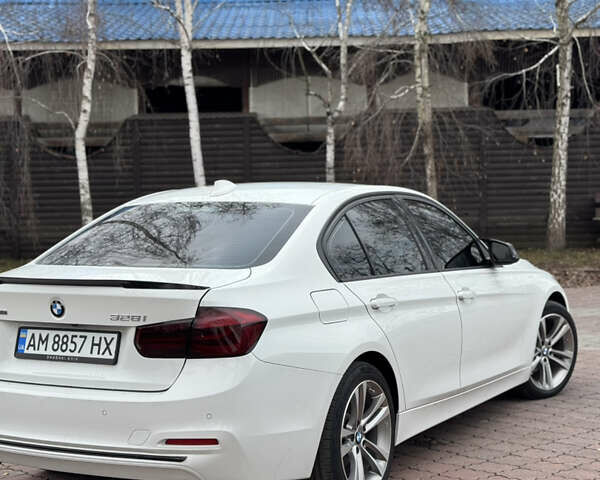 Білий БМВ 3 Серія, об'ємом двигуна 2 л та пробігом 149 тис. км за 16300 $, фото 6 на Automoto.ua