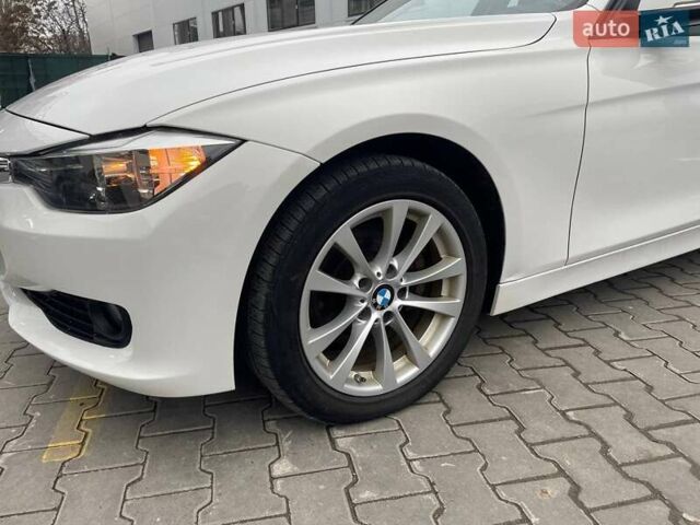 Белый БМВ 3 Серия, объемом двигателя 2 л и пробегом 124 тыс. км за 14999 $, фото 4 на Automoto.ua