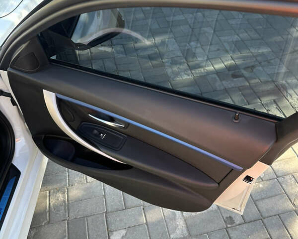 Белый БМВ 3 Серия, объемом двигателя 2 л и пробегом 180 тыс. км за 21500 $, фото 59 на Automoto.ua