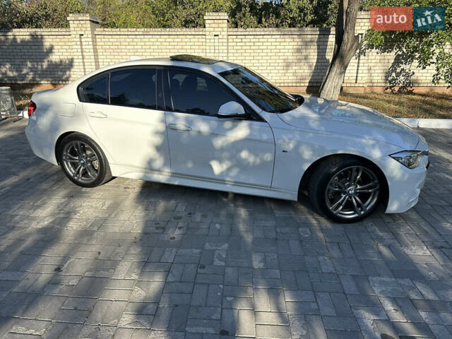 Белый БМВ 3 Серия, объемом двигателя 2 л и пробегом 180 тыс. км за 21500 $, фото 10 на Automoto.ua