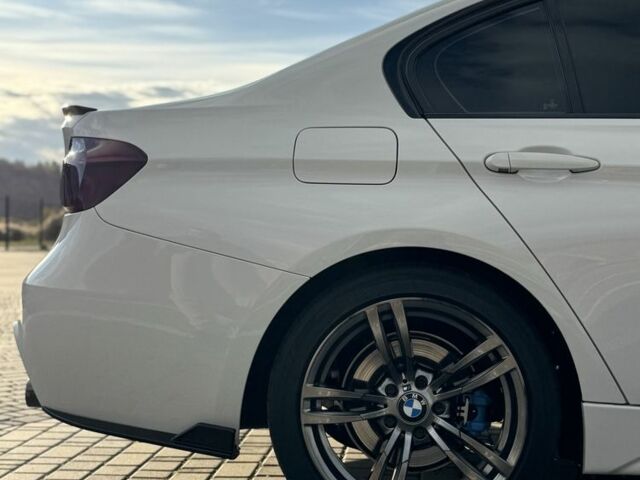 Белый БМВ 3 Серия, объемом двигателя 2 л и пробегом 117 тыс. км за 22499 $, фото 4 на Automoto.ua