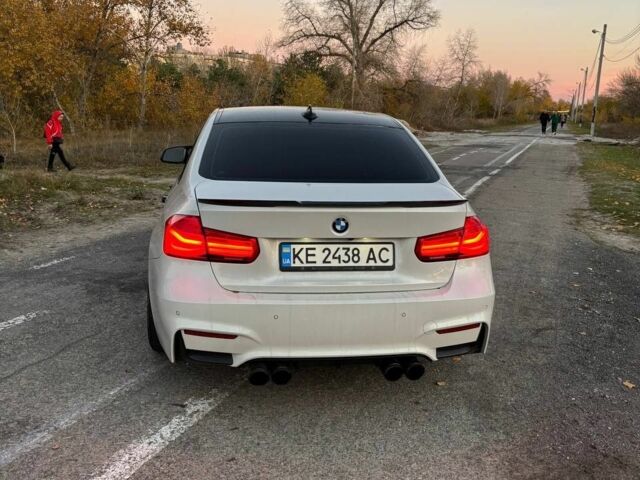 Білий БМВ 3 Серія, об'ємом двигуна 2 л та пробігом 155 тис. км за 17600 $, фото 4 на Automoto.ua