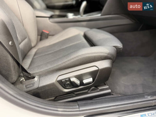 Білий БМВ 3 Серія, об'ємом двигуна 2 л та пробігом 79 тис. км за 19300 $, фото 27 на Automoto.ua