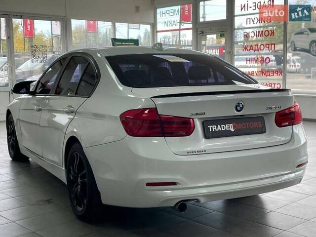 Білий БМВ 3 Серія, об'ємом двигуна 2 л та пробігом 135 тис. км за 14490 $, фото 12 на Automoto.ua