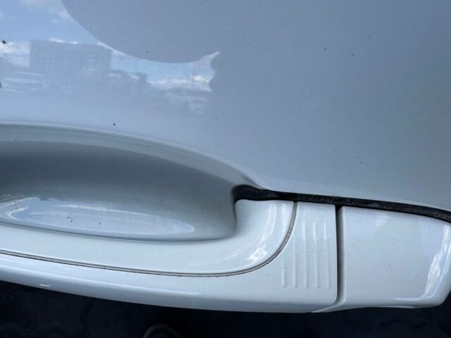 Белый БМВ 3 Серия, объемом двигателя 3 л и пробегом 134 тыс. км за 17300 $, фото 9 на Automoto.ua