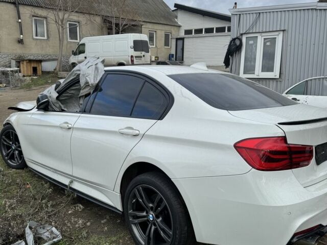 Белый БМВ 3 Серия, объемом двигателя 3 л и пробегом 120 тыс. км за 5200 $, фото 1 на Automoto.ua