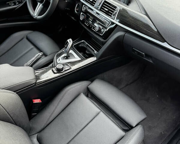 Білий БМВ 3 Серія, об'ємом двигуна 2 л та пробігом 99 тис. км за 17800 $, фото 10 на Automoto.ua