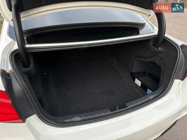 Белый БМВ 3 Серия, объемом двигателя 2 л и пробегом 162 тыс. км за 14700 $, фото 60 на Automoto.ua