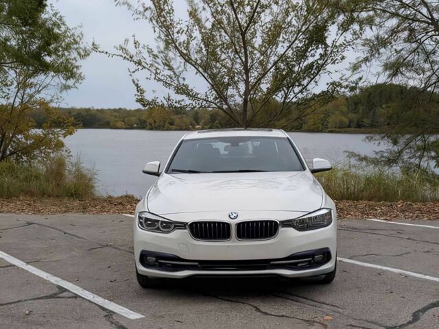 Білий БМВ 3 Серія, об'ємом двигуна 2 л та пробігом 53 тис. км за 7000 $, фото 1 на Automoto.ua