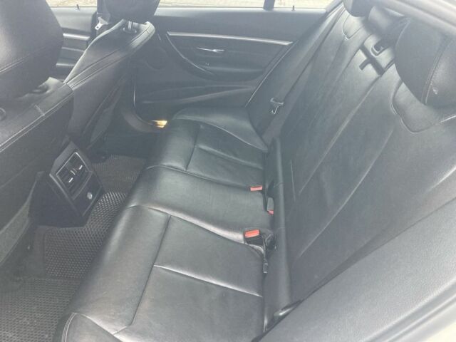 Белый БМВ 3 Серия, объемом двигателя 2 л и пробегом 188 тыс. км за 17000 $, фото 16 на Automoto.ua