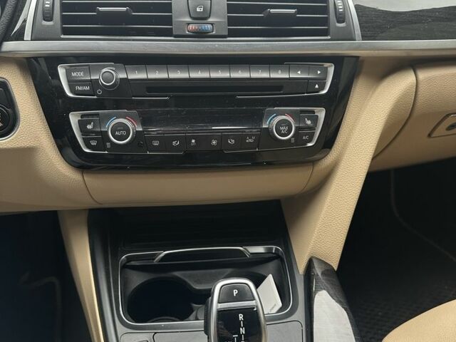 Белый БМВ 3 Серия, объемом двигателя 2 л и пробегом 158 тыс. км за 18000 $, фото 6 на Automoto.ua