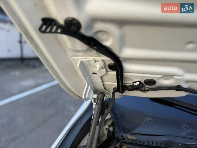 Білий БМВ 3 Серія, об'ємом двигуна 2 л та пробігом 136 тис. км за 18600 $, фото 51 на Automoto.ua
