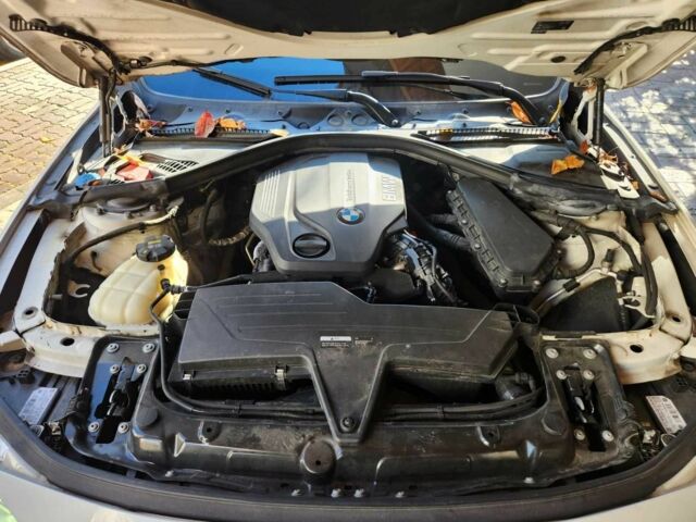 Белый БМВ 3 Серия, объемом двигателя 2 л и пробегом 76 тыс. км за 8995 $, фото 9 на Automoto.ua