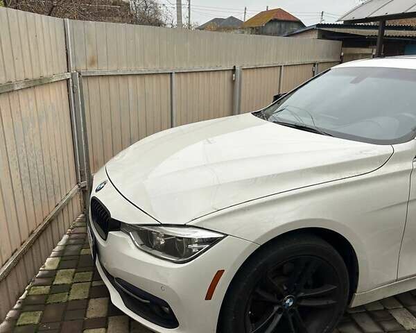 Белый БМВ 3 Серия, объемом двигателя 2 л и пробегом 90 тыс. км за 20000 $, фото 4 на Automoto.ua