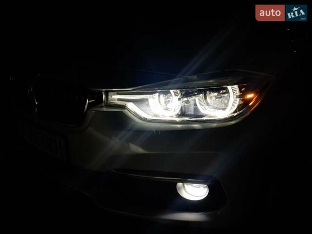 Белый БМВ 3 Серия, объемом двигателя 2 л и пробегом 58 тыс. км за 22000 $, фото 9 на Automoto.ua